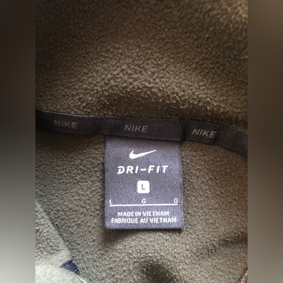 Nike Dri Fit Men’s Army Green Graphic Sports Hoodie Size L Pullover Long Sleeve - Picture 7 of 8